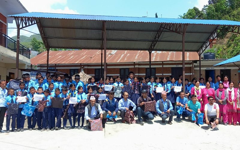 अभियानद्धारा प्लास्टिकको झोला कम प्रयोग गर्न आग्रह