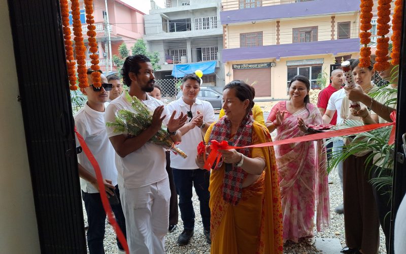 दुई युवा मिलेर हेटौँडामा ‘चियालय’